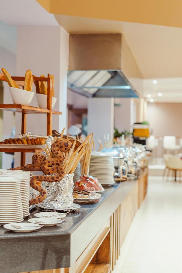 Tanga Beach Resort & Spa 외부 사진