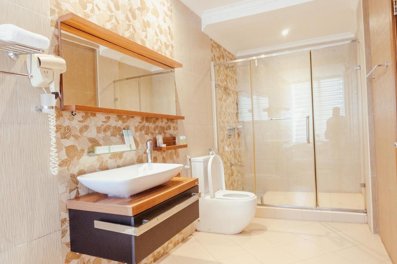 Tanga Beach Resort & Spa 외부 사진