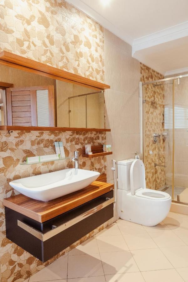 Tanga Beach Resort & Spa 외부 사진