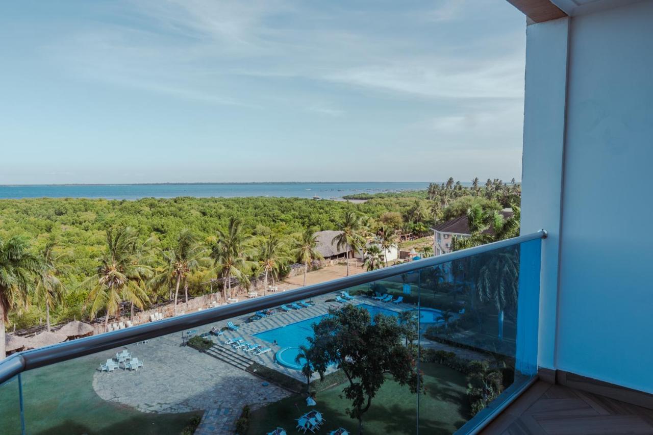 Tanga Beach Resort & Spa 외부 사진